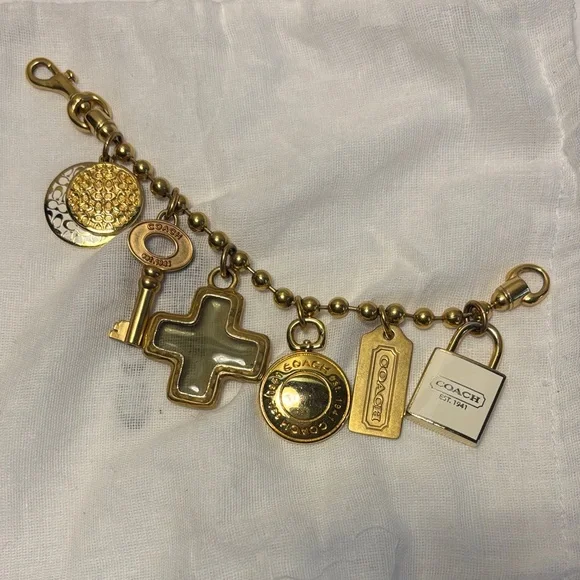 Rare NWOT Vintage Chunky Coach 7 Charm Bracelet - Picture 2 of 9